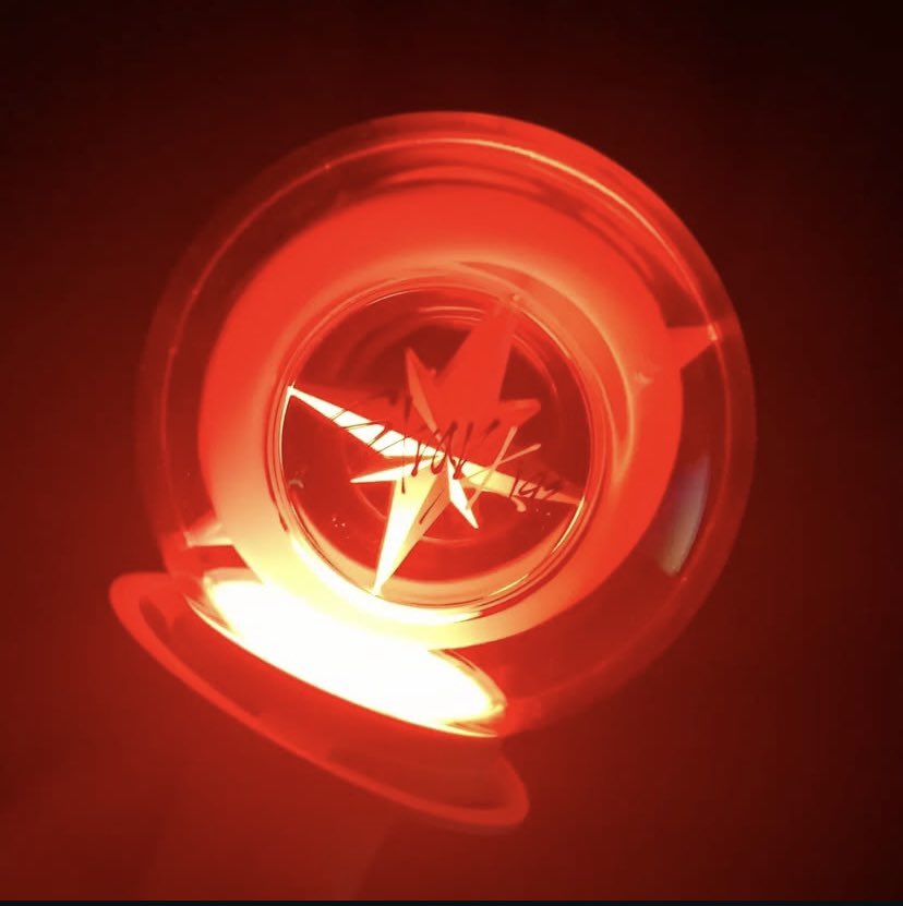 STRAYFETUS's tweet photo. WTS/LFB

Straykids Official Lightstick 🤍❤️
💸price: P1,800
condition: Used-Like New

> MOP: Gcash (strictly PAYO)
> MOD: Maxim (if within Cebu)
J&amp;T (if outside Cebu)
sf shouldered by buyer
PH ONLY 🇵🇭

DM/REPLY TO CLAIM 

#StrayKids #BNS https://t.co/5pdjyJCs6f