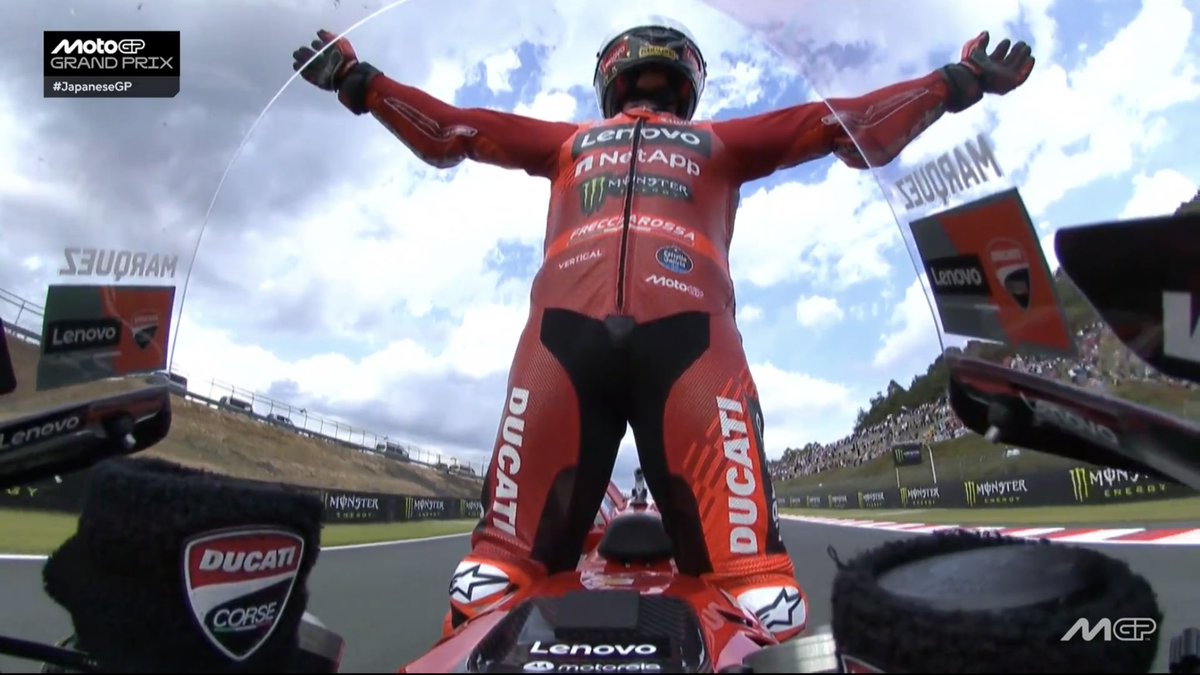 Poleposition1's tweet photo. ¡M A R C  M Á R Q U E Z! 🐐 https://t.co/DlWsur7JIp