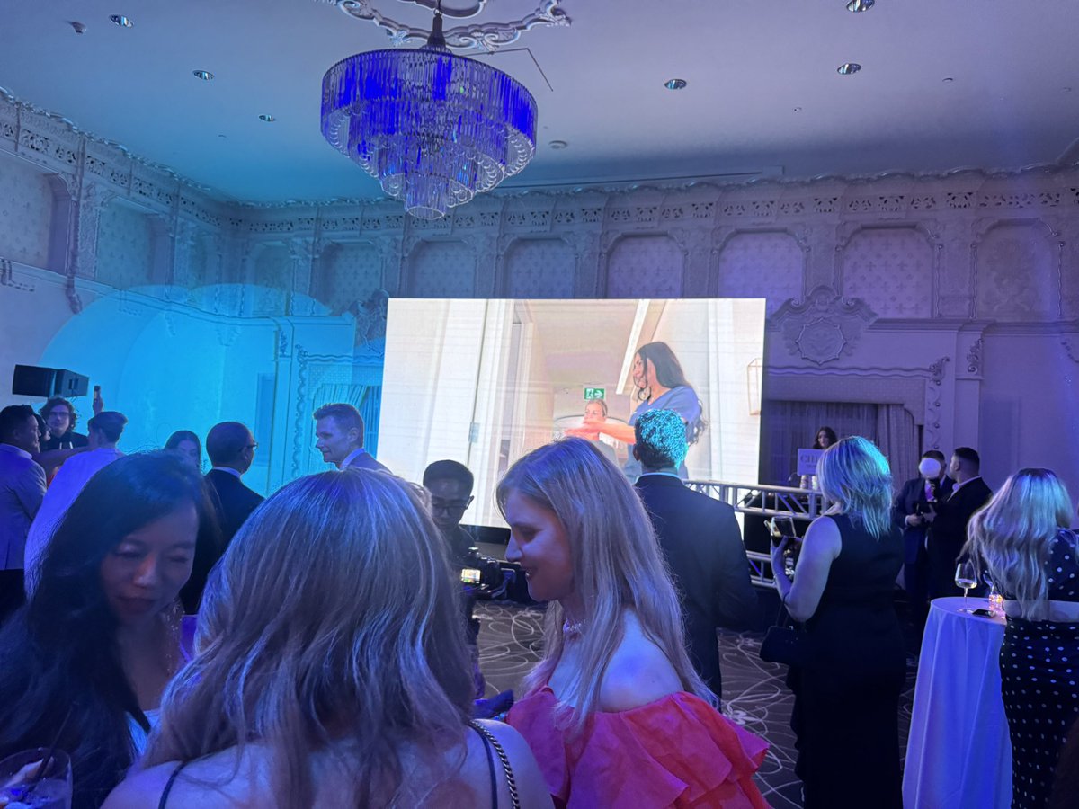 Vitality Ball is about reaching beauty !
