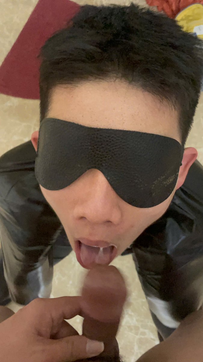 Mưa thì làm gì 
#BDSM #slave #Boss