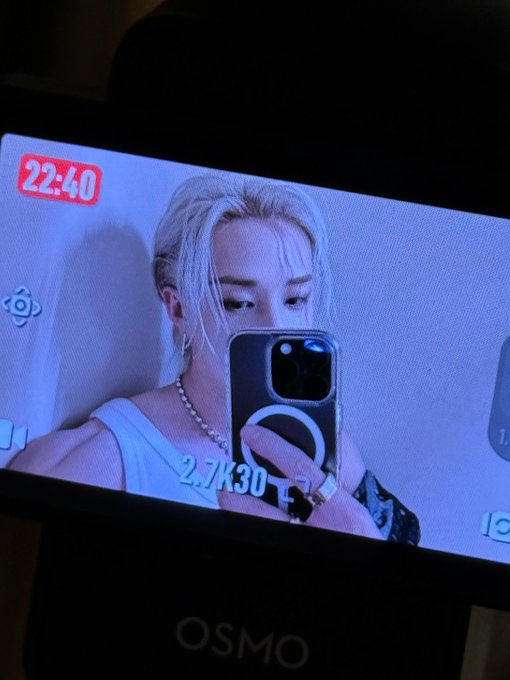 spearhyunnie's tweet photo. chan instagram update: 📸🐿☕

#BANGCHANxFENDISS26
#BANGCHANxMFW25 https://t.co/TxiTXhlBdp