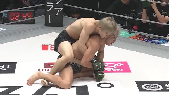 かなりキツイチョークをなんとか耐えた冨澤大智🤯🔥

画像:<a href="/UNEXT_fight/">U-NEXT 格闘技 公式</a> | #RIZIN51