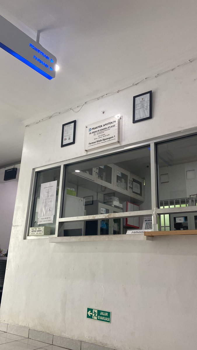 evdeeptalk's tweet image. mantep bgt baru sebulan lebih kuliah dah tumbang