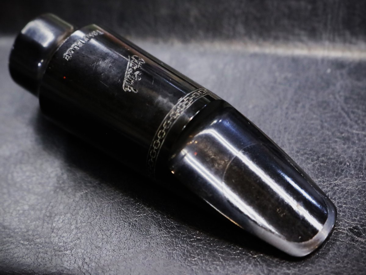 windpaljapan's tweet image. 【中古入荷情報～】御茶ノ水ウインドパル店

非常にレアなマウスピースが入荷です。フロリダスラントの初期モデルでテーブルスタンプです。ニューヨークスラントに近いデザインが特徴だと思います。オリジナルコンディションと思われます。

＃OTTOLINK ＃オットーリンク　＃Tenor