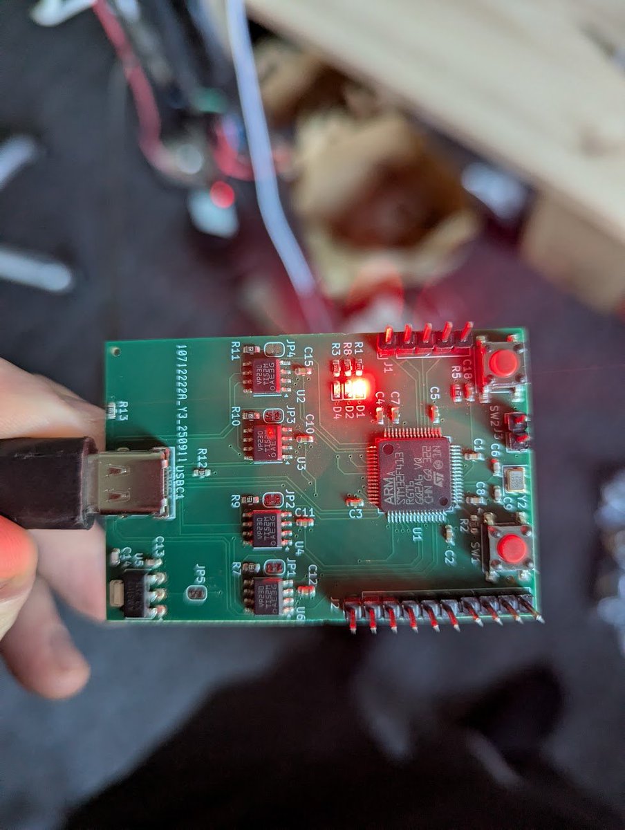 asius_ai's tweet photo. My first DIY comma panda PCB

5 pieces = 88 USD with JLCPCB

impressive that it worked on first try https://t.co/KfK1qi6TJT