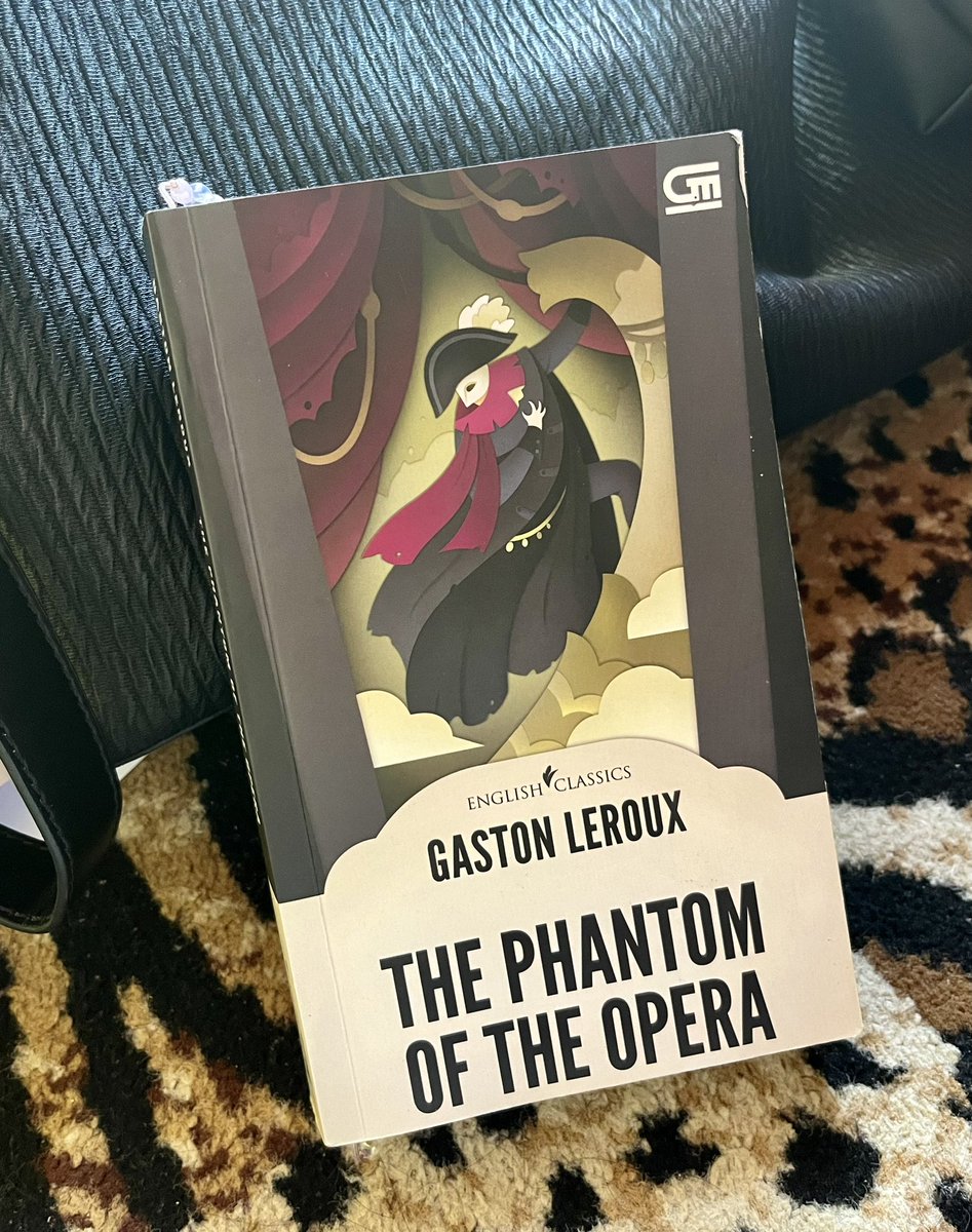 nayspacess's tweet photo. the book              vs             the bookmark https://t.co/qOmNFxvSIE