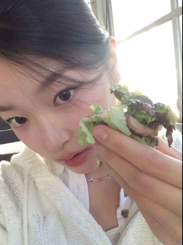 ᕱ⑅ᕱ tweet media