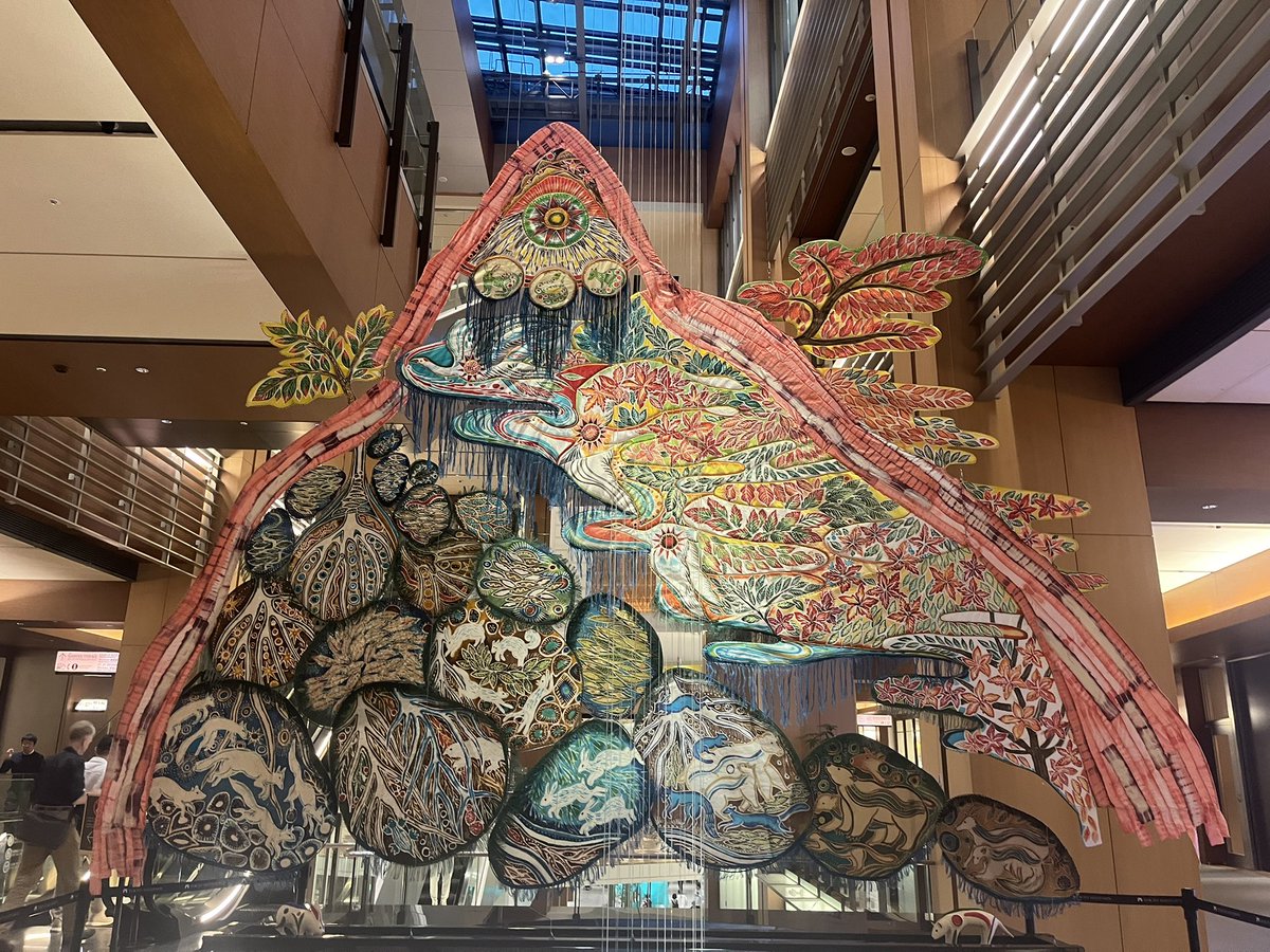 昨日は毎年楽しみにしてた六本木アートナイトへ。今年は韓国のアーティストの作品がたくさん！思ったより人が少なくて、ゆっくり見えました。