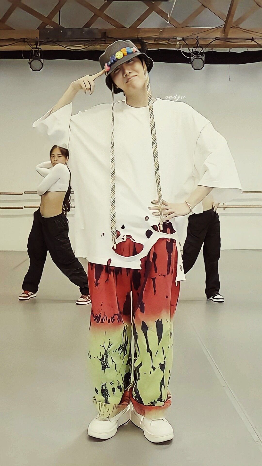 ミュージシャン JJJ photo Tee pop yours BLK L flashbacks POP YOURS OSAKA』第1弾発表でAwich、Tohji、LEX、bZmら11組