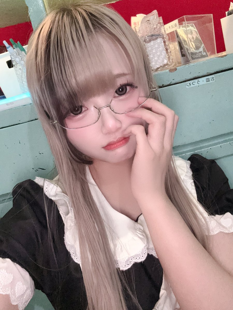 諸事情で通常衣装でいてます！ごめんなさい！！俺は悪くないがな！！
お席な予感なので皆さま沢山構ってくださいね😊