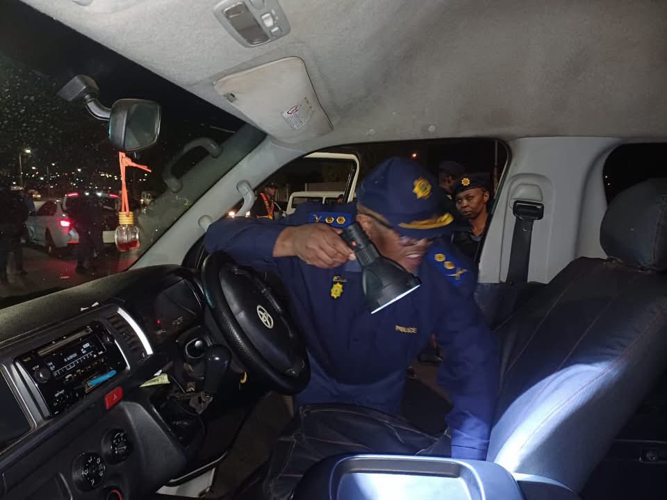 SAPoliceService's tweet image. #sapsGP The multidisciplinary team of #OperationShanela is led by Deputy Provincial Commissioner: Crime Detection, Maj Gen Mbuso Khumalo and Johannesburg District Commissioner, Maj Gen Nhlanhla Kubheka at Dobsonville where they conducted various crime prevention actions that…
