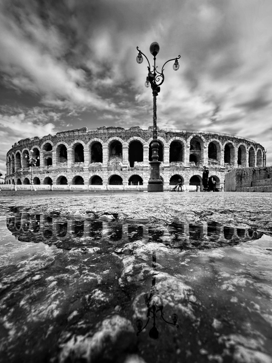 WLH1972's tweet image. Ciao and GM!
For #SundaySharing please share or QP your own favourite #PhotoOfTheWeek
There is no theme. Anyone can join in!
#photographychallenge #Photography
here’s mine - the Arena in Verona
#travel #explore