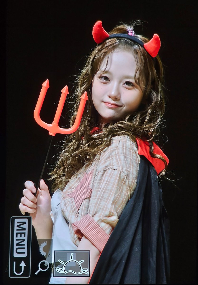 アイドル tripleS Objekt NaKyoung E304A JAPAN WAV tripleS JAPAN OFFICIAL FANCLUB WAV