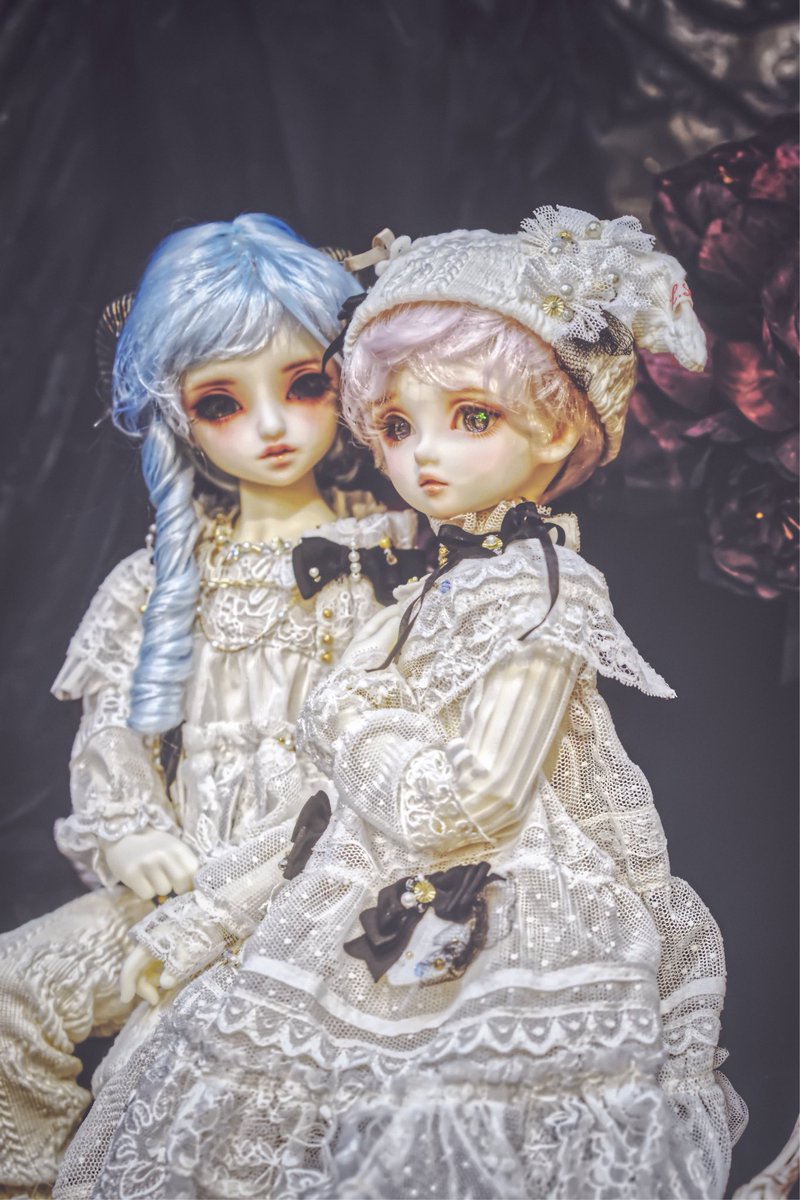 おそようございます。
窓のハロウィンモチーフのブースではじめて撮影させていただきました。
まだ経験不足は否めないですが、#RelicMOF 様の衣装揃えて撮影できたので満足気味です。

#天使の窓Halloween