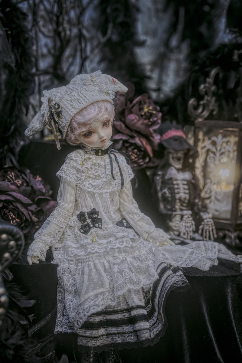 risetu_doll_tra's tweet photo. おそようございます。
窓のハロウィンモチーフのブースではじめて撮影させていただきました。
まだ経験不足は否めないですが、#RelicMOF 様の衣装揃えて撮影できたので満足気味です。

#天使の窓Halloween https://t.co/l81ekA6gAL