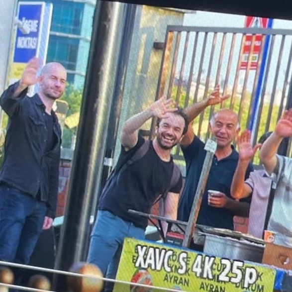 bosunatiklama's tweet photo. YouTube'a çektikleri sokak şakalarıyla tanınan WhyShy, uzun bir aradan sonra geri dönüyor. https://t.co/EvZVbfOkoN