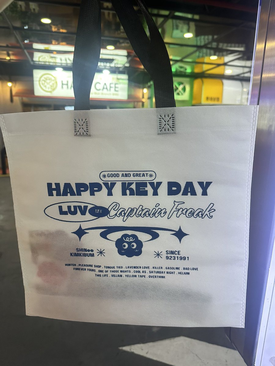 earthtotaemin's tweet photo. thank you for this cute and sweet event @lilfreakslab 🙌🥰 https://t.co/kuVNJ6aODT