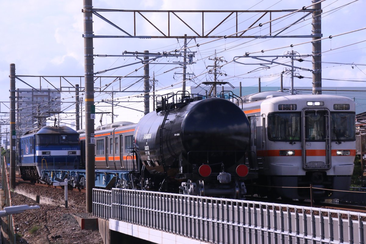 9/28(日)  9863レ
EF210 122+コキ105(2B)+タキ243676