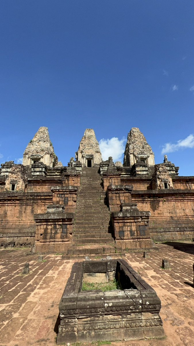 ChhetPoleak's tweet image. Cycling Angkor Archeological Park Visit Less Touristy Temples: 
1 Pre Rup Temple
2 East Mebon Temple
3 Ta Som Temple
4 Neak Poan Temple
5 Preah Khan Temple 
6 Angkor Thom Wall 
Cycling With Poleak
Cycling With Trek Bike

#localguide #angkorguide #CyclingGuide #tourguide #poleak