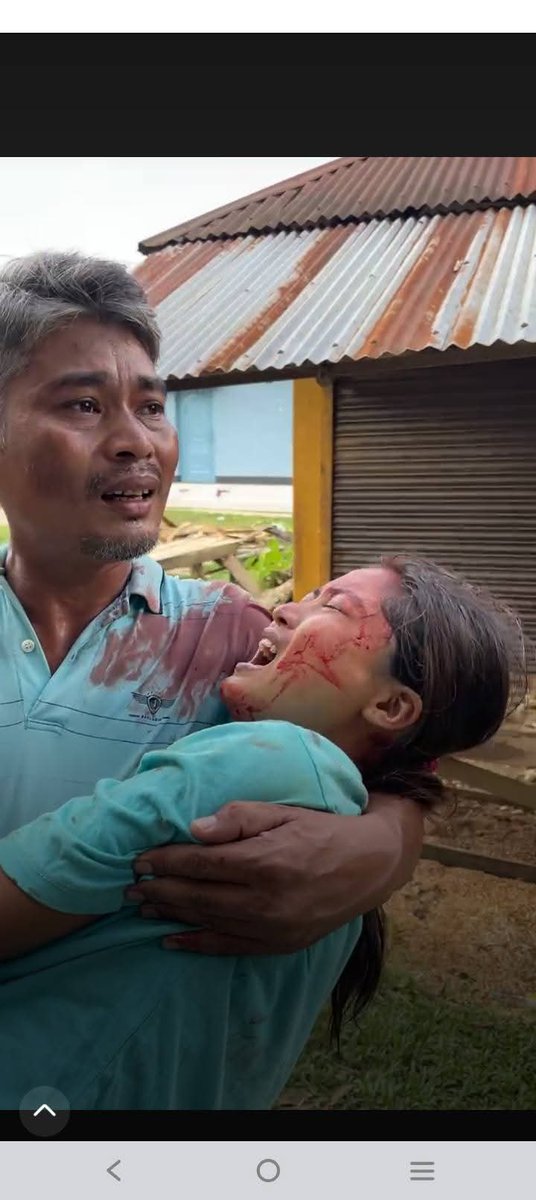 SaveCHT's tweet photo. #BREAKING
Bangladesh Army just now shot fired at indigenous protesters who have been demanding justice for the rape victims in Guimara, Khagrachhari district. https://t.co/iN8uivAPbZ