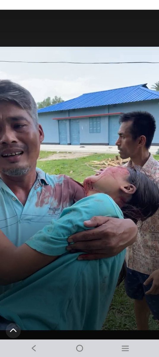 SaveCHT's tweet photo. #BREAKING
Bangladesh Army just now shot fired at indigenous protesters who have been demanding justice for the rape victims in Guimara, Khagrachhari district. https://t.co/iN8uivAPbZ