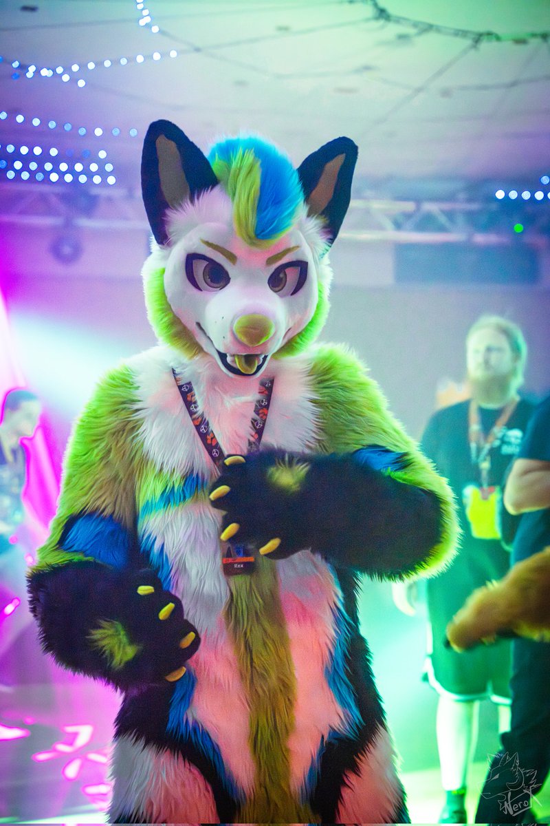 Hey there, let's dance😋
📷: <a href="/fur_nerox/">Nerox</a> 
🪡🧵: <a href="/Sasa_Creations/">Sasa Creations🌸🔜Furciety</a>