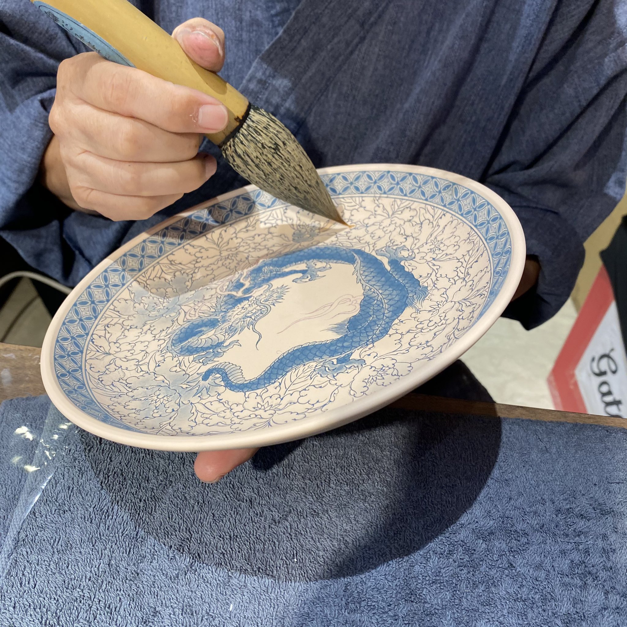 市川龍仙 鍋島焼 額皿 【真作保証】 市川龍仙 鍋島焼 額皿 【真作保証】 市川龍仙 鍋島焼 額
