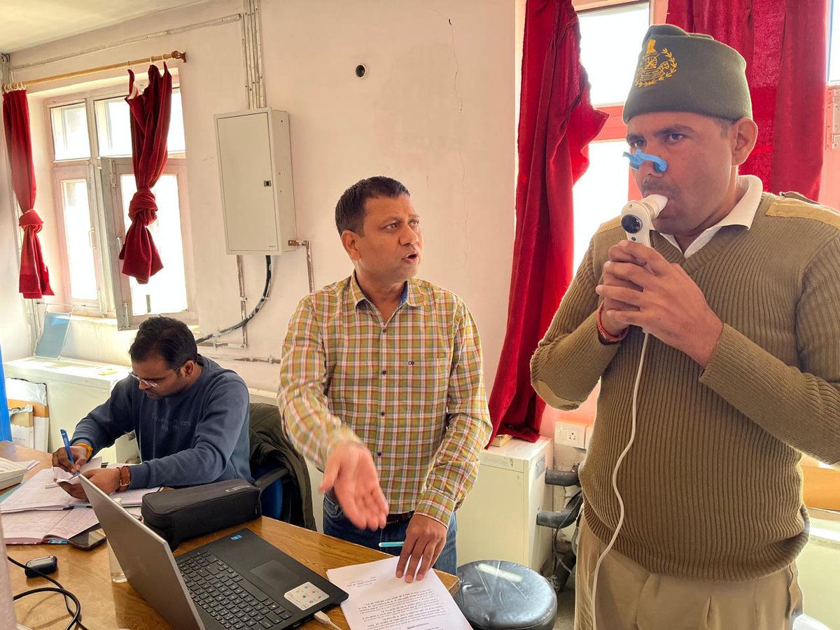 ITBP_official's tweet photo. Glimpses from the ongoing study at NW Frontier #ITBP
with #DIPAS @DRDO_India, focusing on the impact of high altitude life. The aim is to further improve the fitness & well-being of our #Himveers & #Himveeranganas. https://t.co/KzjQ1J2cX8