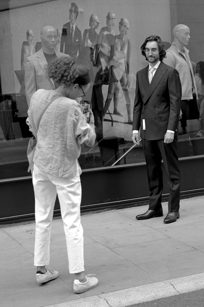 ian_hardacre's tweet photo. …That’s the one
.
#streetphotography #urbanphotography #london #monochrome #rfshooters #canoneosr5 #voigtländer #mono #vigostreet #voigtlander50mmf1 https://t.co/TWIoXMpQ2b