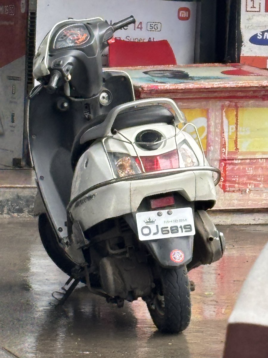 #trafficviolation 

MH-12-SM-6819
📍 Dnyaneshwar Paduka Chowk. 
FC Road. 

1. Fancy No. Plate
2. No side mirror
3. Police sticker

<a href="/PuneCityTraffic/">पुणे शहर वाहतूक पोलीस</a> 

Kindly take necessary action !
<a href="/VahanScore/">Vahan Score</a> <a href="/CPPuneCity/">CP Pune City Police</a> 

 Put police sticker and feel free to do whatever you want. Ridiculous !!!