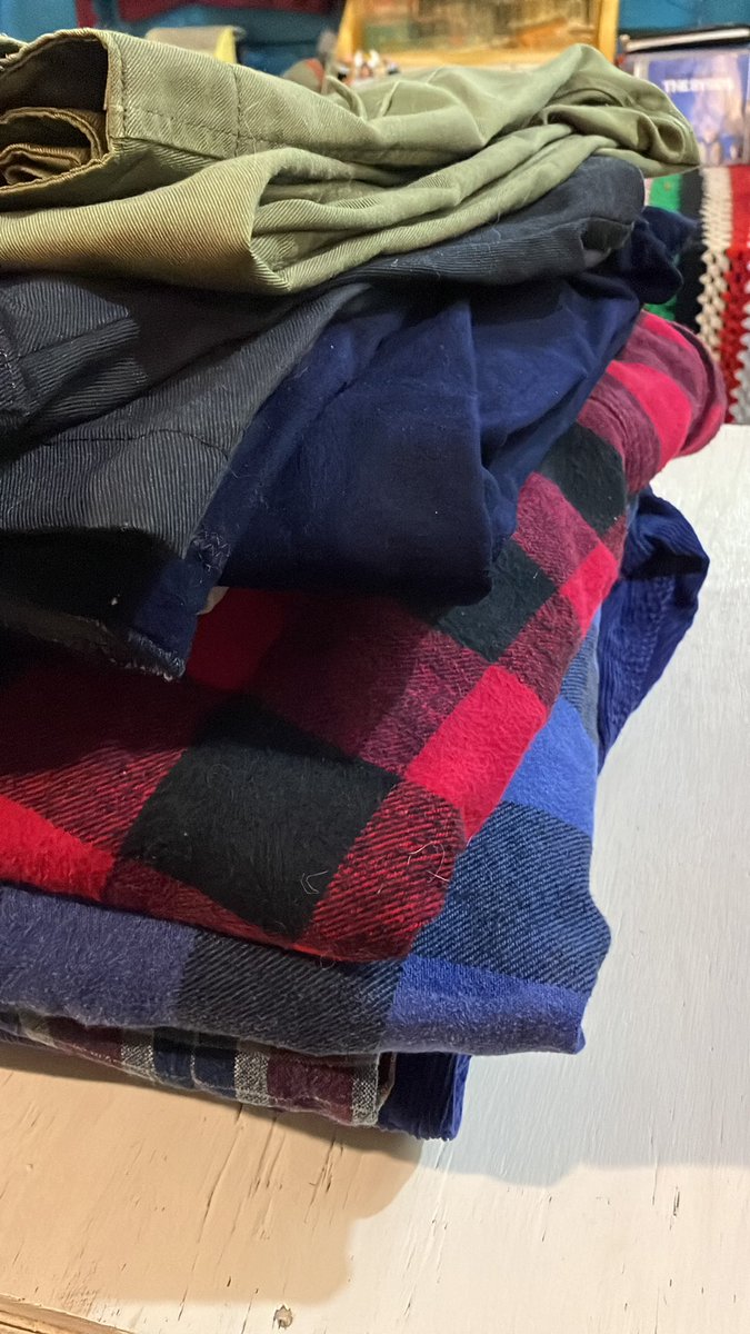 fivepockets5's tweet photo. オープンしております。
本日も大量入荷です。
皆様のご来店心よりお待ちしております。 https://t.co/PeUjL2mbi7
