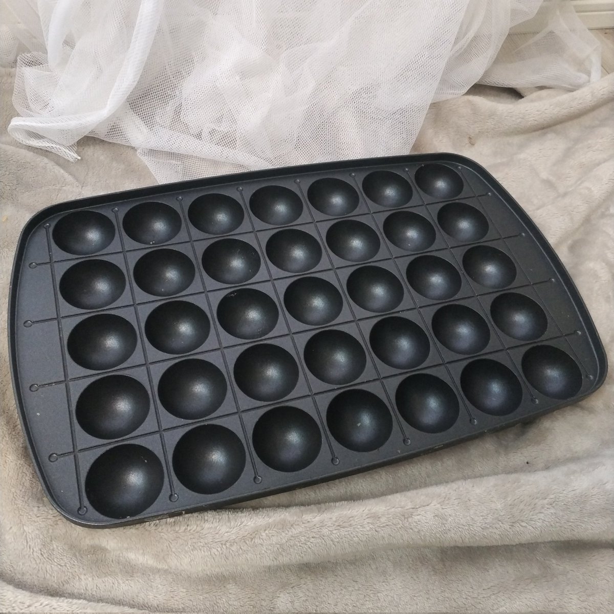 【手放し228個目】
最後に一枚だけ残っていたたこ焼きプレートもお譲り先が決まりましたー！
#1日1捨　#ブルーノ