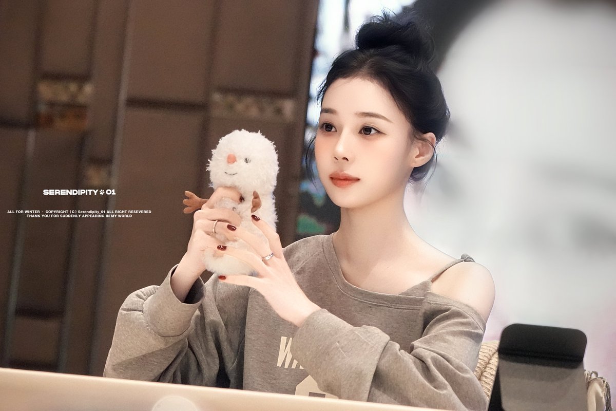 Serendipity_wt's tweet photo. 250928 PPMQ

⛄

#윈터 #winter 
#에스파 #aespa https://t.co/DTYbNBy44H