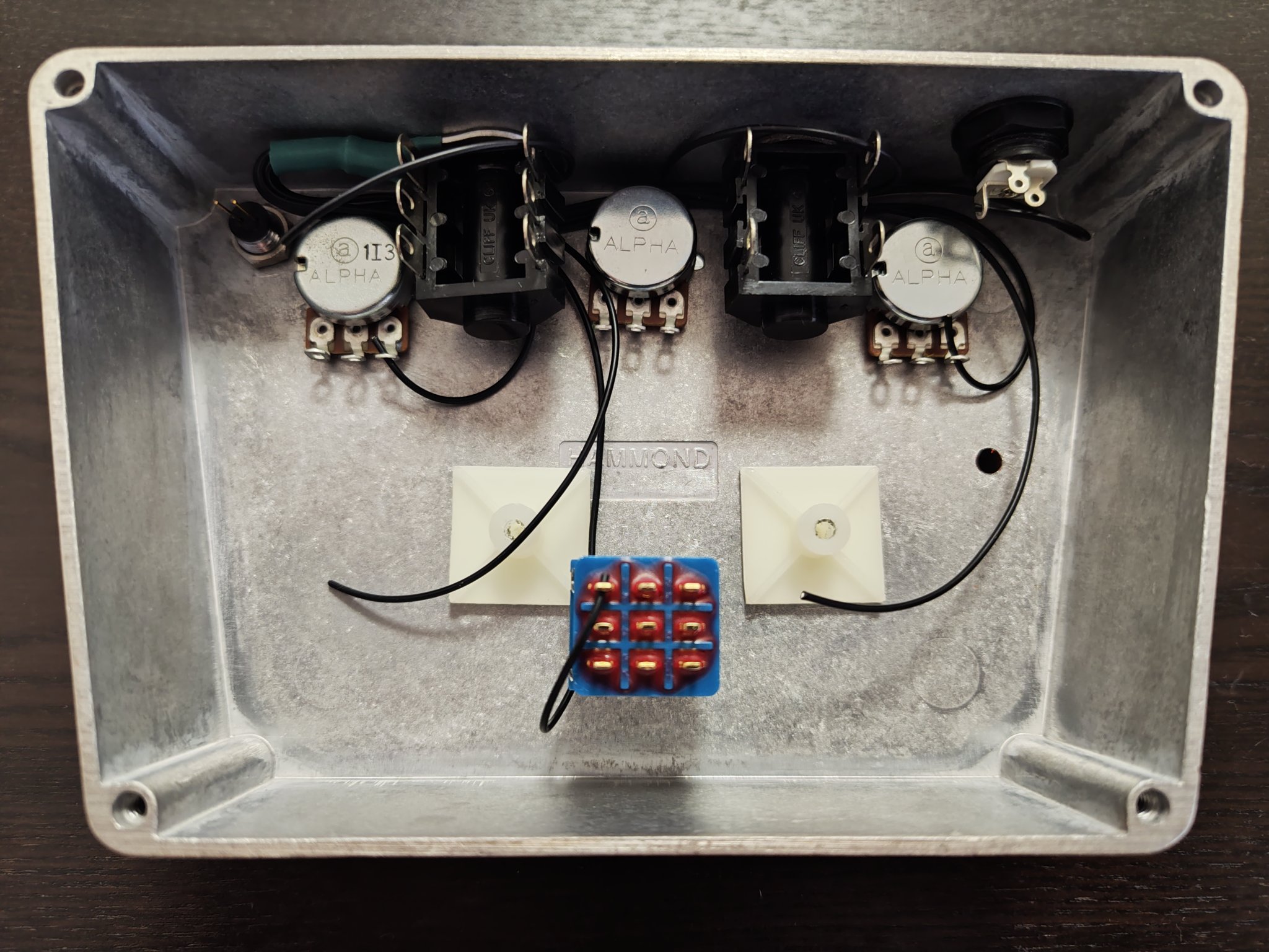 エフェクター製作引き受けます エフェクター製作引き受けます