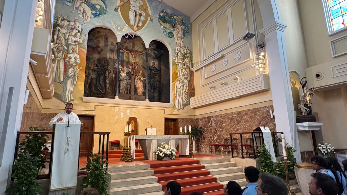 Ayer celebramos la Misa por la fiesta de #SanVicentedePául en la <a href="/ParroquiaPaul/">Parroquia San Vicente de Paúl. Carabanchel, Madrid</a> con los alumnos del <a href="/milagrosamadrid/">Colegio La Milagrosa</a> 

Un encuentro lleno de fe y alegría que nos anima a vivir el #CarismaVicenciano cada día 💙

#Jubileum400CM #BuenaNoticiayCaridad