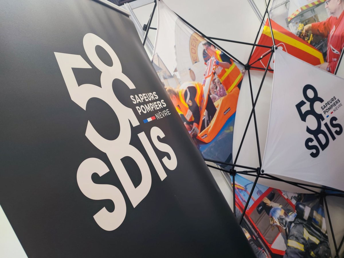 SDIS58's tweet image. 🚒 Les sapeurs-pompiers de la Nièvre sont à la Foire Expo, au sein du nouveau complexe Nevers Agora, jusqu’au 5 octobre !

👩‍🚒 Essayage de tenues
🔊 « Boîte 2 tons »
🤝 Engagement &amp;amp; volontariat

👉 On vous attend nombreux !