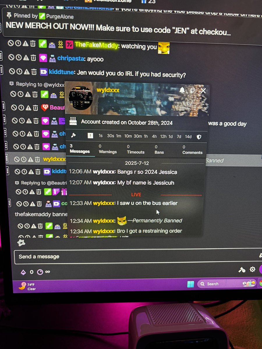 DeJenQueen's tweet image. If anyone girls who stream on twitch would like to pre ban I had this loser in my chat earlier :) if anyone knows who he is also lmk hehe ! just looking out for the community🙏🏻