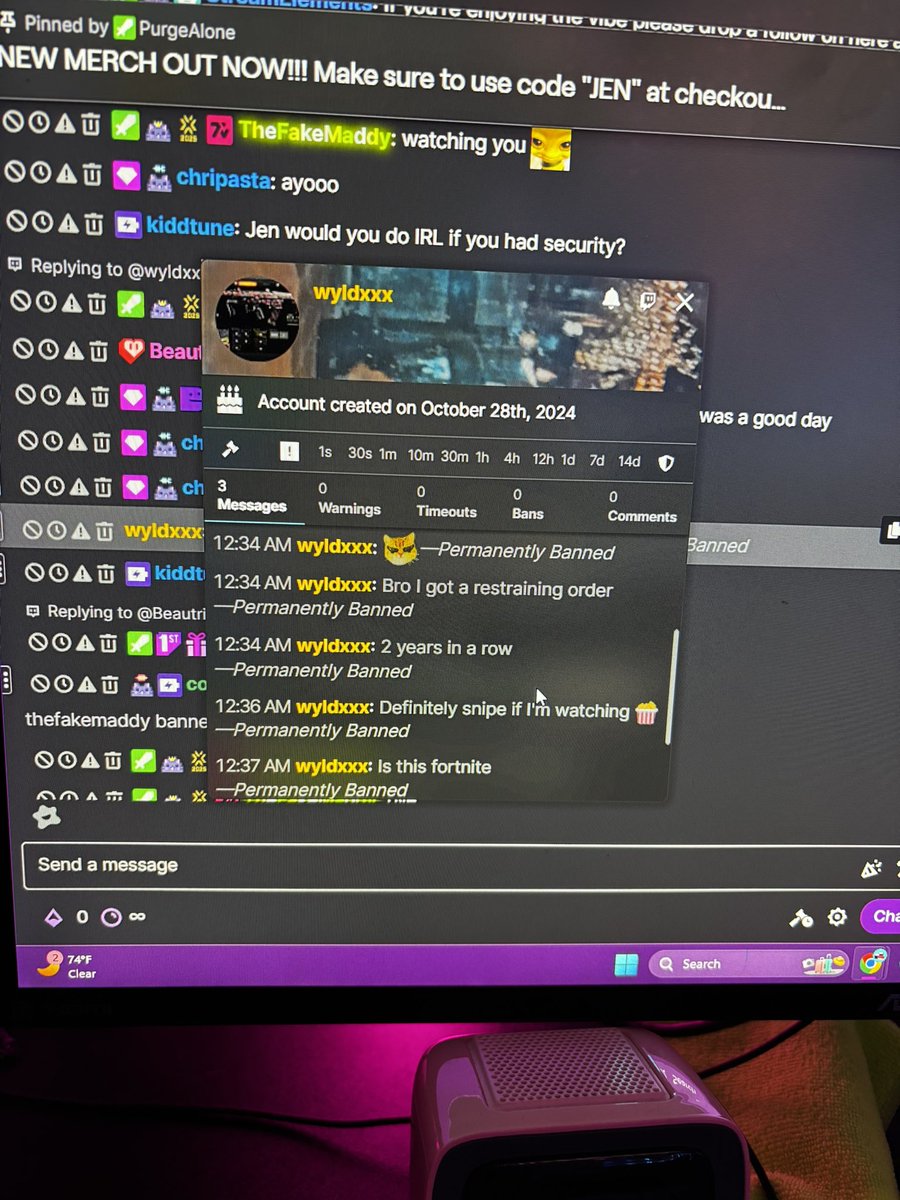 DeJenQueen's tweet image. If anyone girls who stream on twitch would like to pre ban I had this loser in my chat earlier :) if anyone knows who he is also lmk hehe ! just looking out for the community🙏🏻