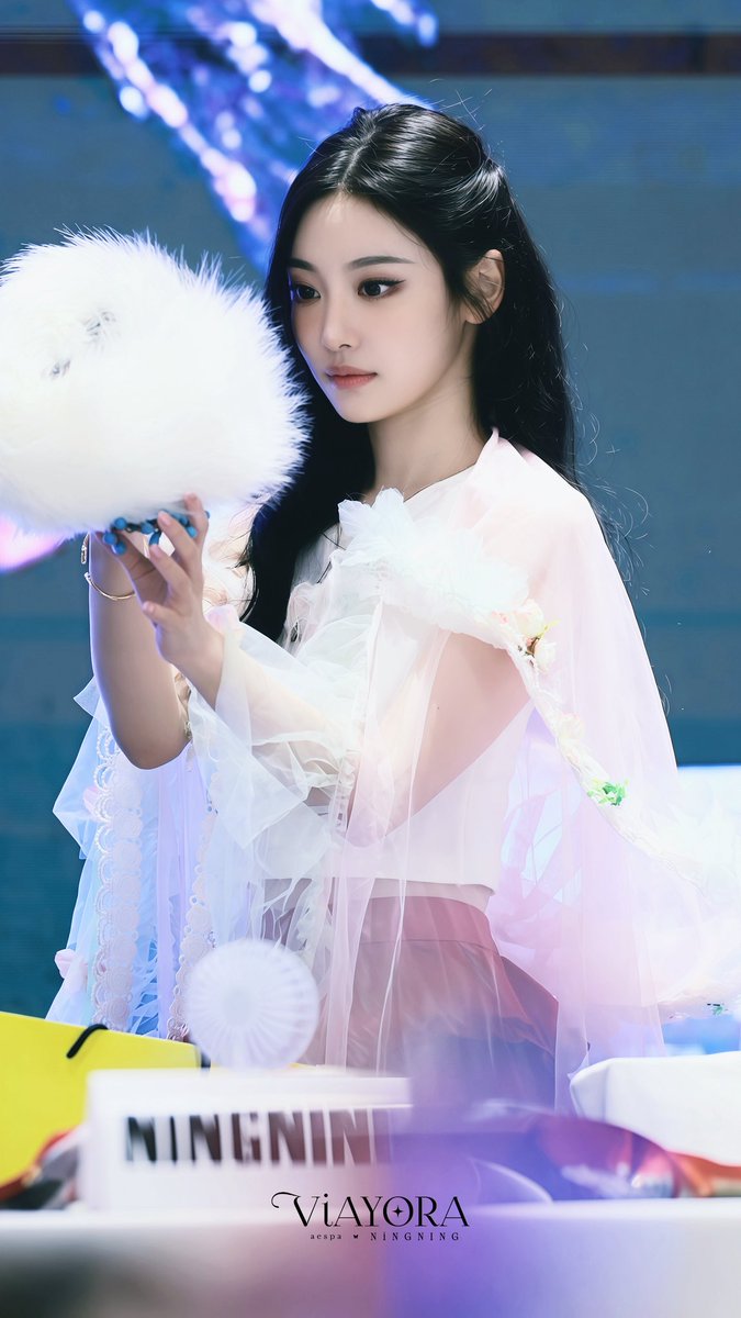 250928 PPMQ fansign day2

#닝닝 #NINGNING  #宁艺卓 #에스파 #aespa #宁宁 #寧藝卓 #寧寧 #AESPA