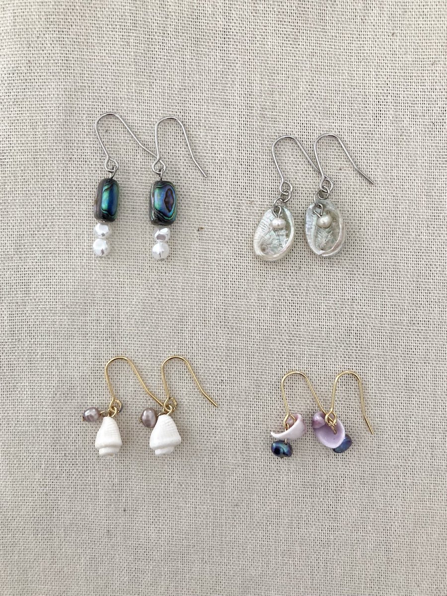 shellie_HM's tweet photo. シンプル小さめシリーズ🐚˖°

#ハンドメイドアクセサリー
#シェルピアス https://t.co/ZDo6u430H8