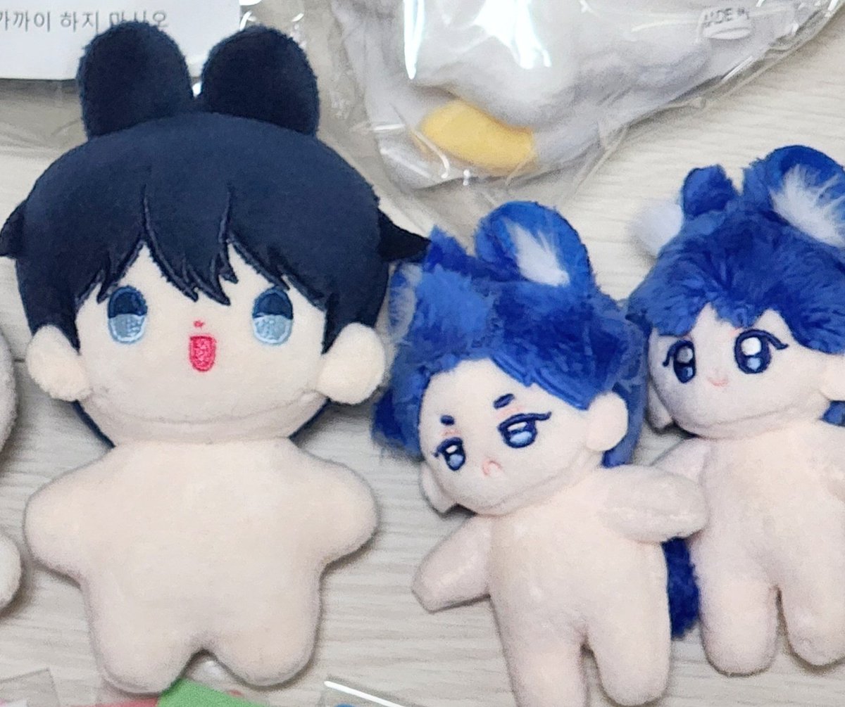 플레이브 속성 솜인형 양도합니다! 
-플레이뿌-녜뿌 1.4
-군만두,물만두 예준 일괄2.5

 gs25편의점 이용합니다^^