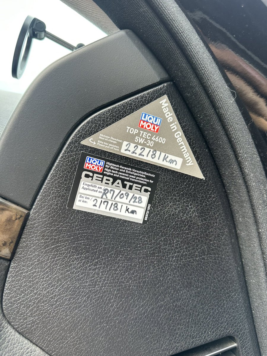 MichaelLian00's tweet photo. #w211 #320cdi #LQUIMOLY #CERATEC
211のオイル交換、642にベストマッチなオイル、セラテックも入れたから安心だ。 https://t.co/gRBbYKkl50