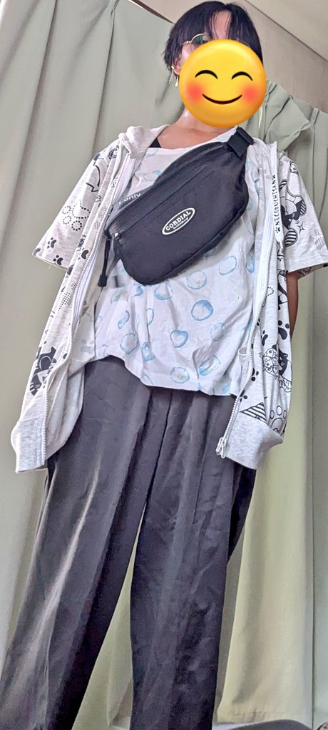 今日音ゲ行くのに着てったやつ。気に入りすぎたからうpしとく。
普段の服ほんと、こういうのしかないから若干可愛いのに憧れる