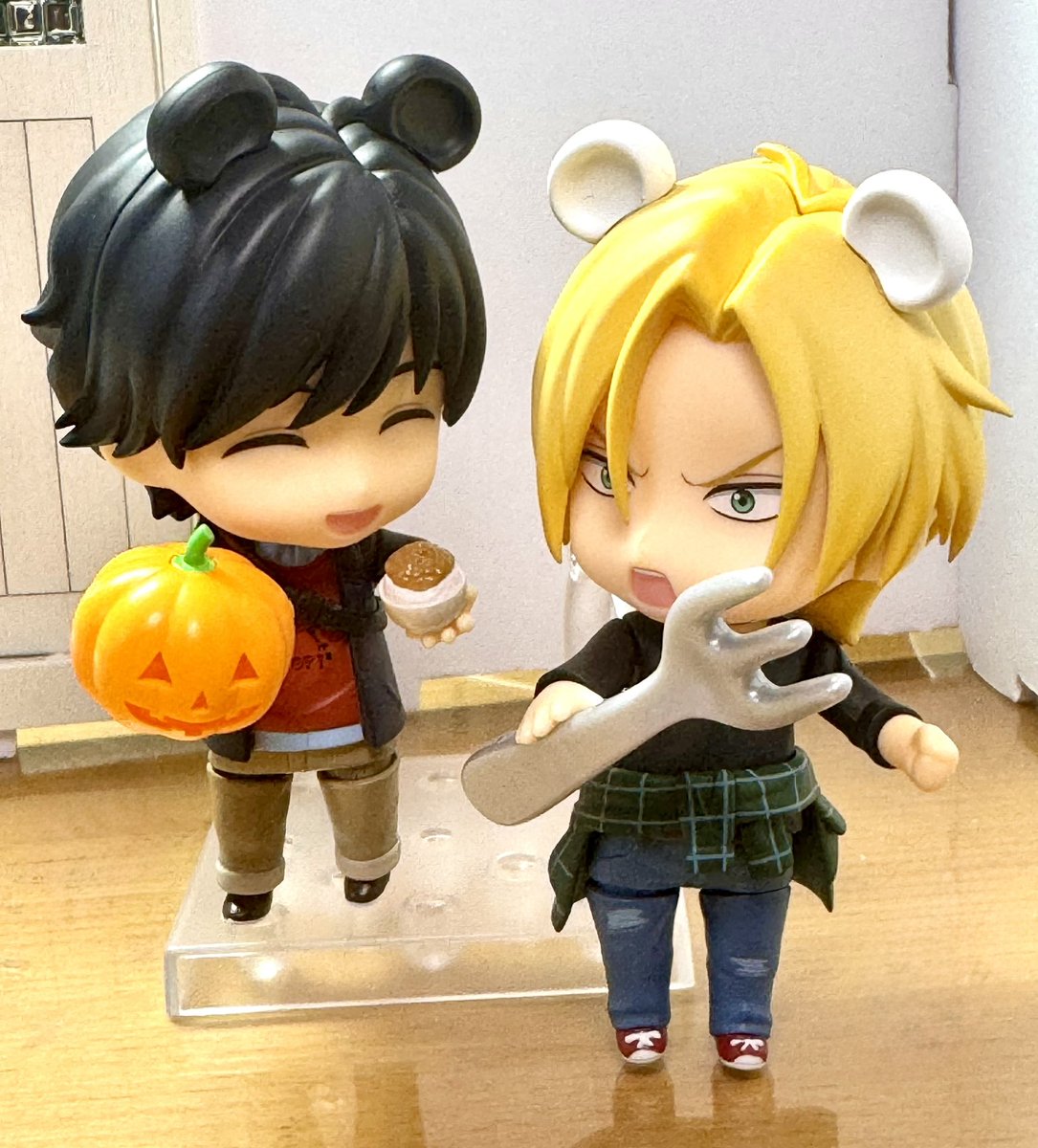 公式グッズで遊んでみた

追いかけ回される🐱