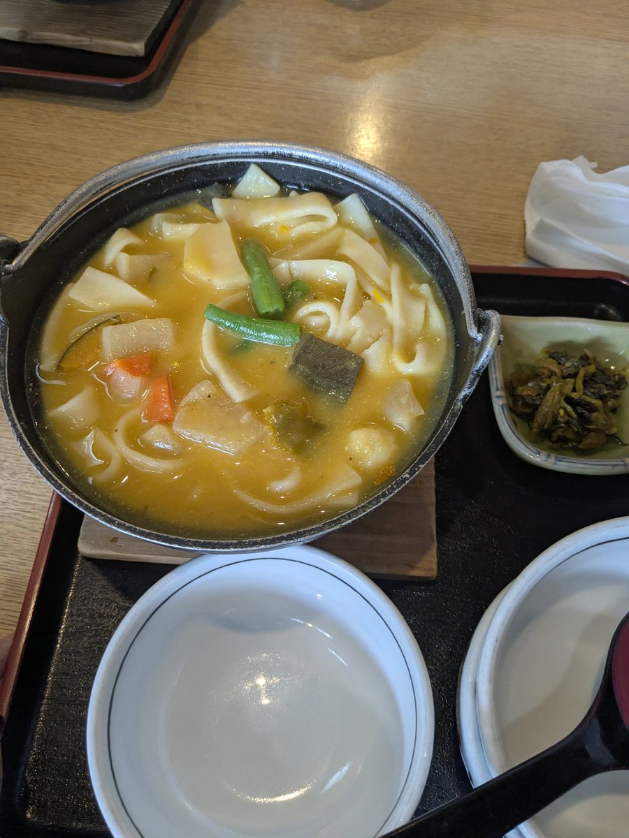 ほうとう
撮るの下手すぎ