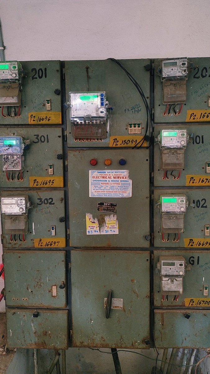 iamBaalasingham's tweet photo. @GHMCOnline @CommissionrGHMC Mrng 7 to till now no current in one phase. #Saleemnagar #Sripuramcolony do people there or not in substation. https://t.co/RP6FJvogI0