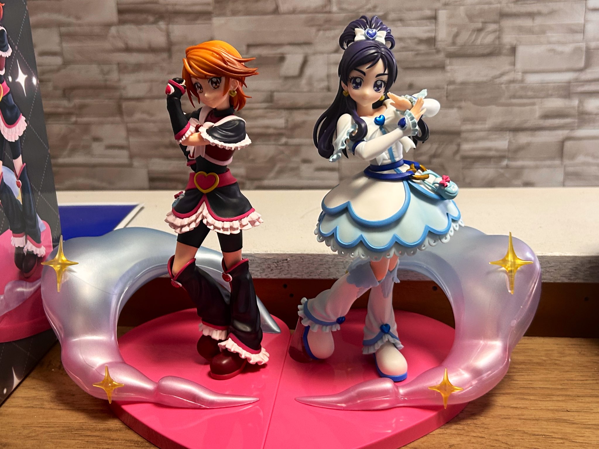 2人はプリキュア キュアブラック キュアホワイト シャイニールミナス