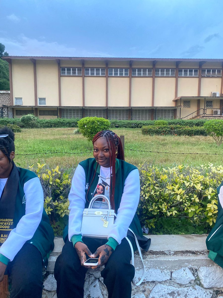 B.Sc INTERNATIONAL STUDIES BAGGED 🥳🥳🥳🥳

ALHAMDULILLAH ✨✨✨✨