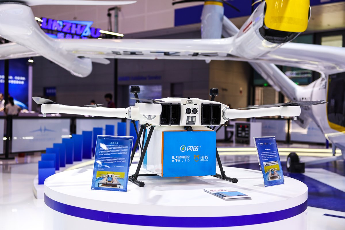 ChinaDaily's tweet image. China&apos;s #digital trade sector made great strides last year, and the country has become one of the most dynamic economies in digital trade around the world, which has injected new momentum into domestic economic growth and contributed significantly to the global #trade…