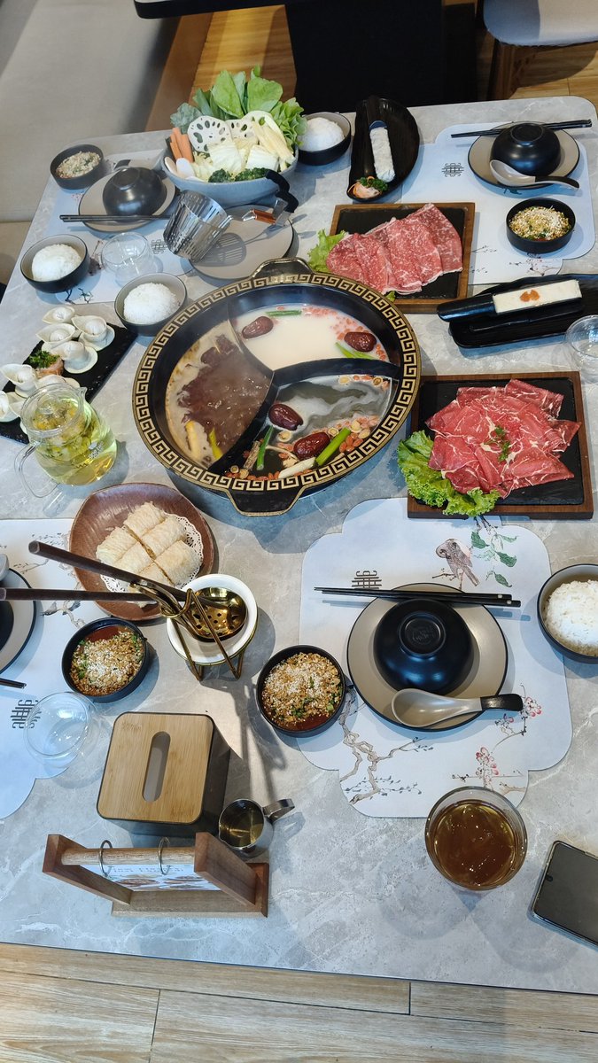 Makan Nasi Padang agak sore